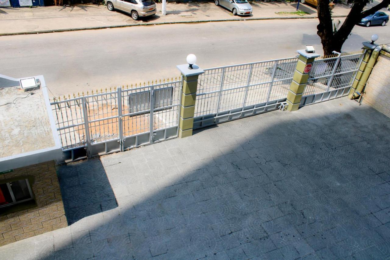 Residence Le Carat Bonapriso Douala Eksteriør billede
