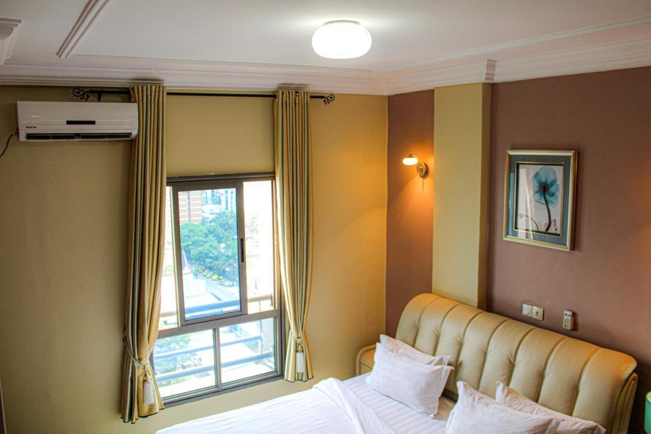 Residence Le Carat Bonapriso Douala Eksteriør billede