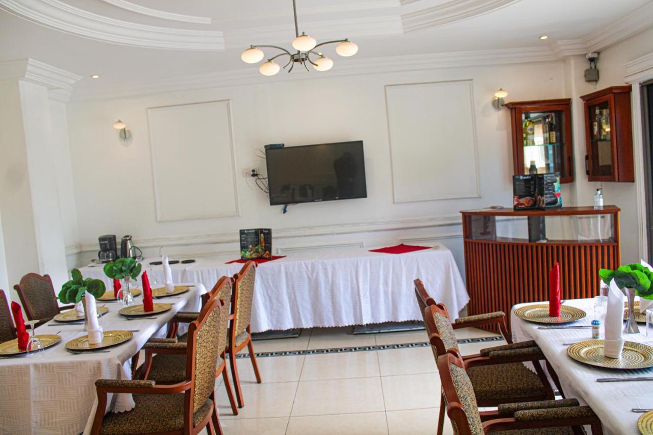 Residence Le Carat Bonapriso Douala Eksteriør billede