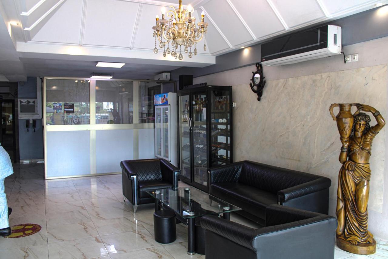 Residence Le Carat Bonapriso Douala Eksteriør billede